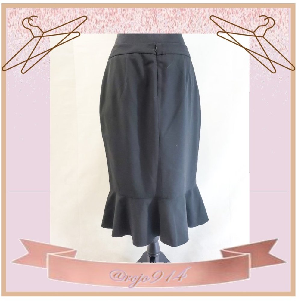 The Limited Mermaid Style Skirt